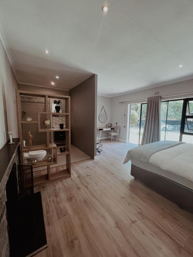 Le'Ciara Luxury Guest House ヨハネスブルグ エクステリア 写真