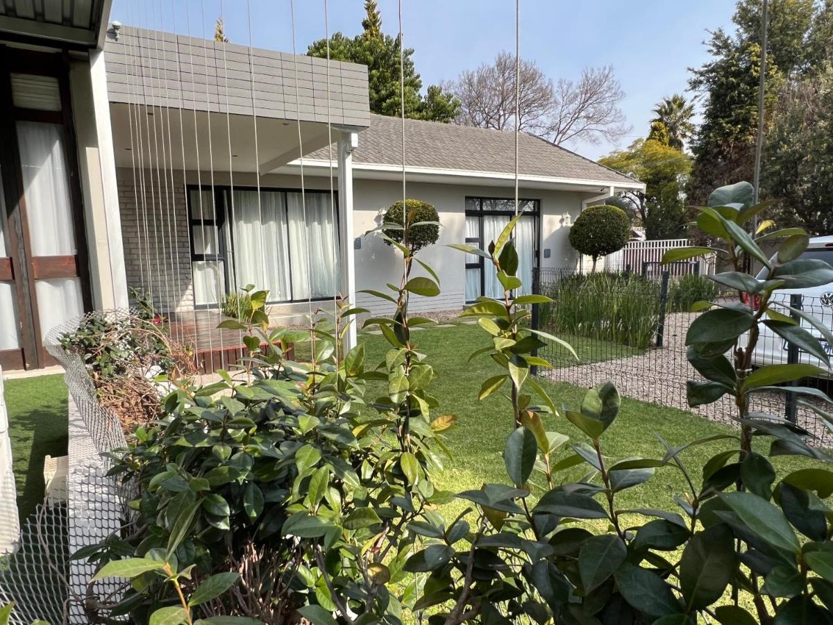 Le'Ciara Luxury Guest House ヨハネスブルグ エクステリア 写真