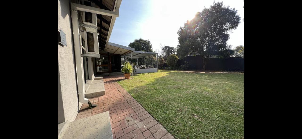 Le'Ciara Luxury Guest House ヨハネスブルグ エクステリア 写真