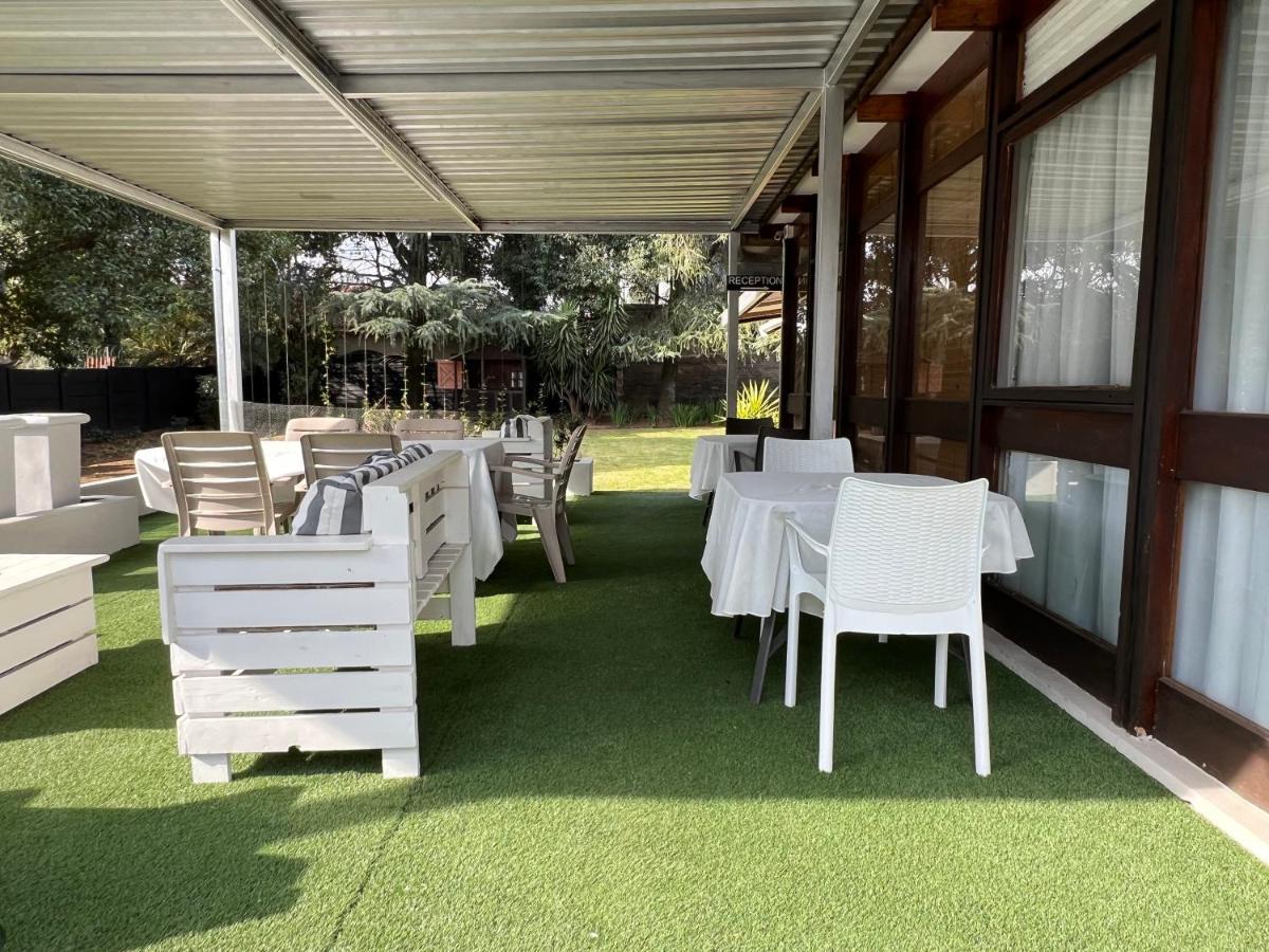 Le'Ciara Luxury Guest House ヨハネスブルグ エクステリア 写真