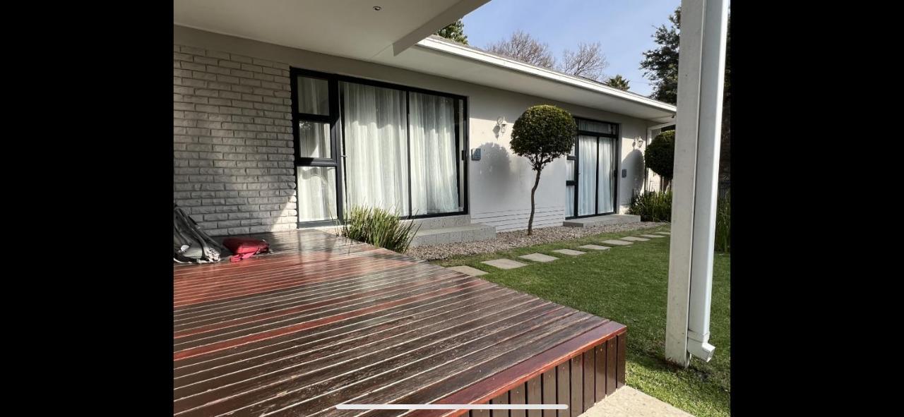Le'Ciara Luxury Guest House ヨハネスブルグ エクステリア 写真