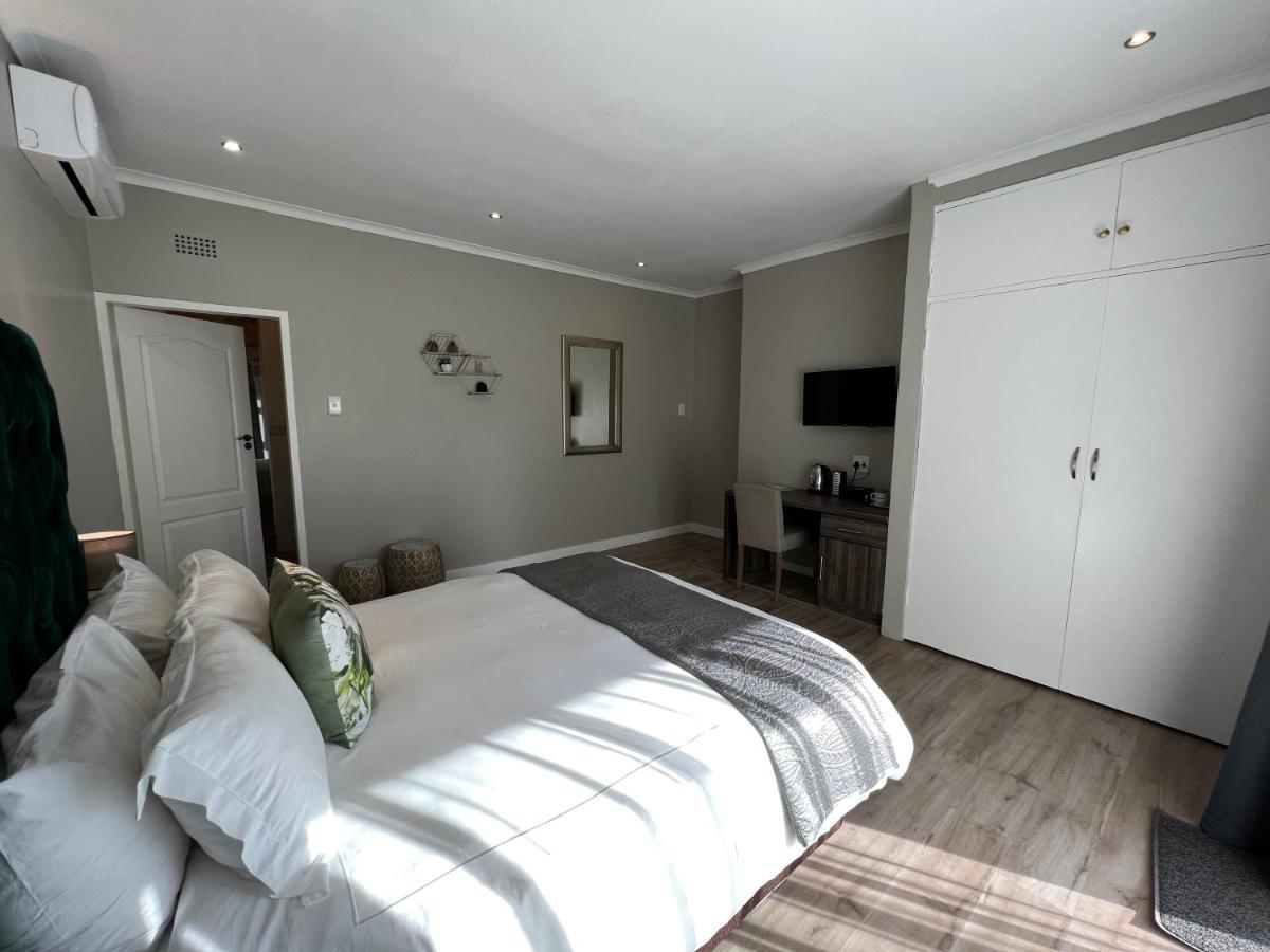 Le'Ciara Luxury Guest House ヨハネスブルグ エクステリア 写真